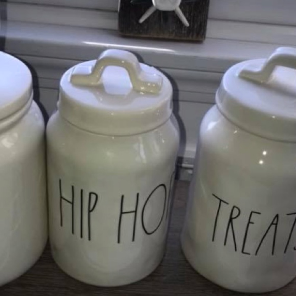 Canister